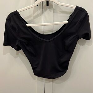 Lululemon V-neck crop top. Black size 6